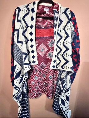 Woven Heart Geometric Open Front Cardigan in White & Blue Small